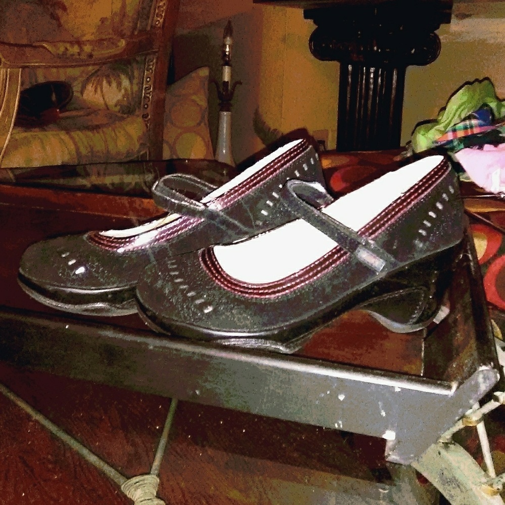 Black with brown accents wedge baby doll shoe